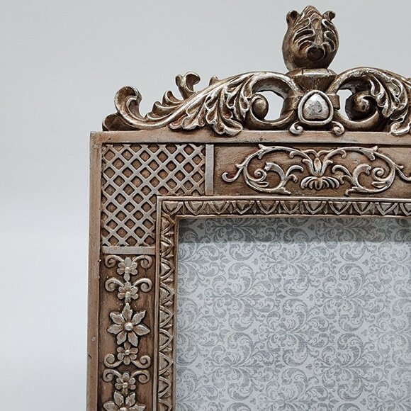 Ornate Victorian Style Resin Photo Frame Intricate Floral Scroll 4x6" - Picture 2 of 11